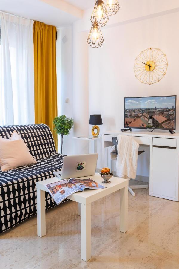 88 Apartment *